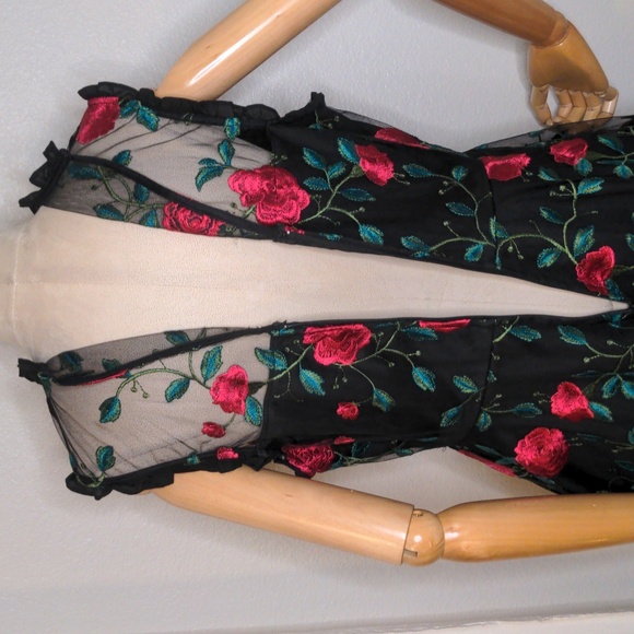 City Studio Fit & Flare A Line Party Dress Red Black Roses Valentine's Day SZ 11 - Picture 11 of 14